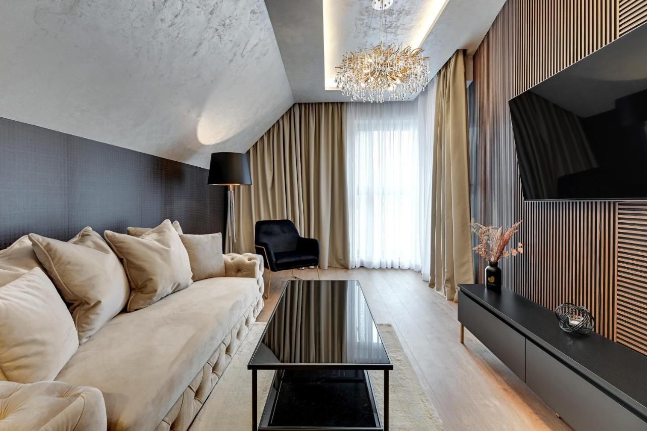 Granaria Deluxe & Riverside By Downtown Apartments กดัญสก์ ภายนอก รูปภาพ