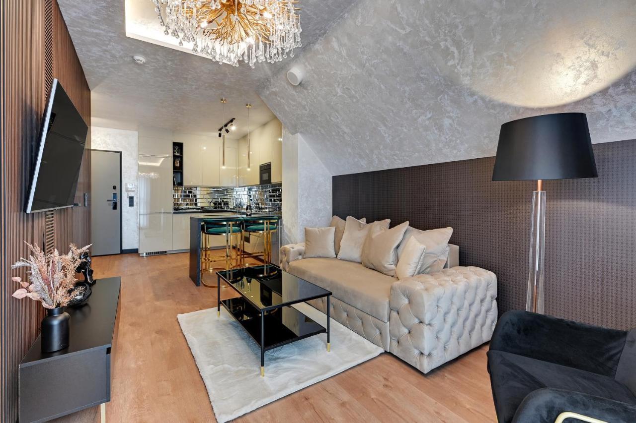 Granaria Deluxe & Riverside By Downtown Apartments กดัญสก์ ภายนอก รูปภาพ
