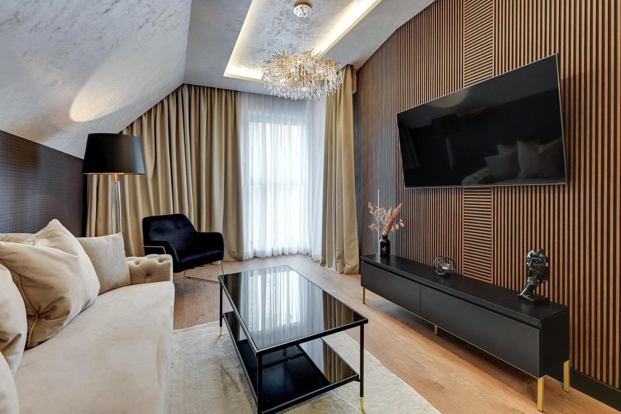 Granaria Deluxe & Riverside By Downtown Apartments กดัญสก์ ภายนอก รูปภาพ