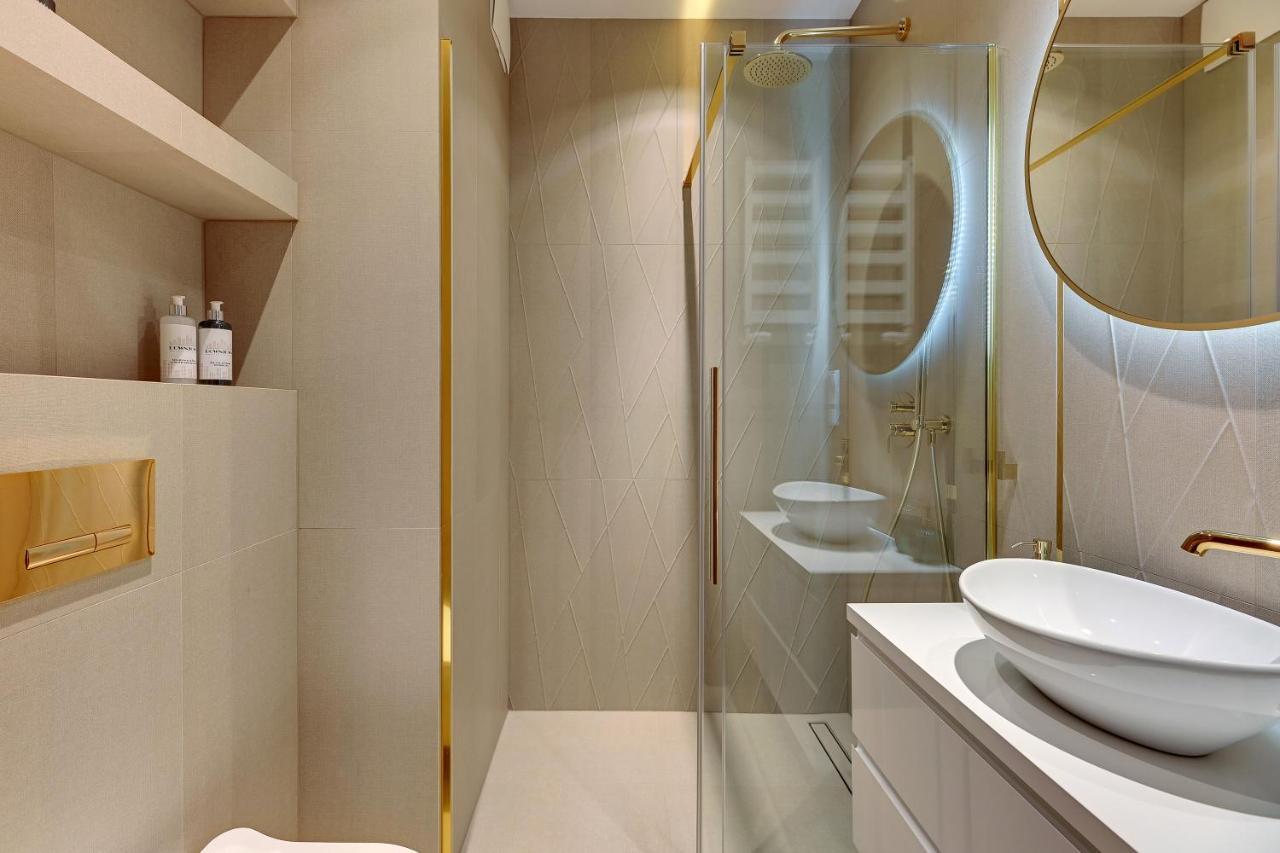 Granaria Deluxe & Riverside By Downtown Apartments กดัญสก์ ภายนอก รูปภาพ